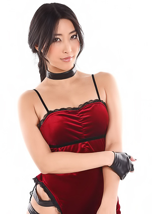 Emiri Momota In Undressed Devil