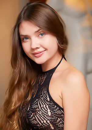 Georgia Blue-eyed Babe Parts Her Tanned Thighs