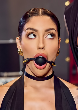 Fetish Lesbians Lumi Ray And Vanessa Sky