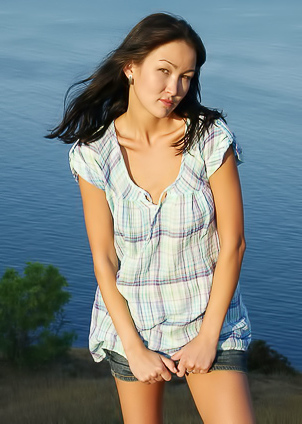 Rusya Brunette Hottie Teases Outdoors