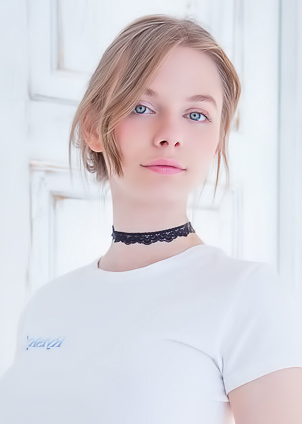 Siya Sexy Teen Angel With Nice Tits