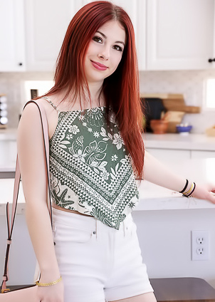 So Hot Redhead Beauty Poppy Applegate