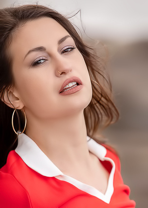 Demi Fray Incredibly Beautiful Young Woman