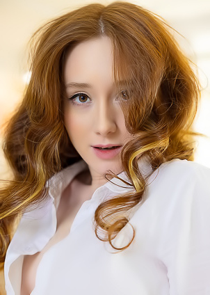 Alice Mido Omitting To Wear Panties So She Can Admire Her Plump-lipped Pussy